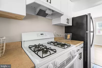 14382 Berkshire Drive, Woodbridge, VA 22193 - Photo 6