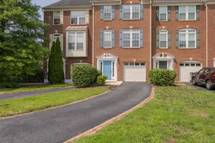 15090 Danehurst Cir, Gainesville, VA 20155 - Photo 2