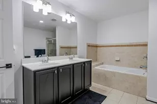 16821 Nuttal Oak Pl, Woodbridge, VA 22191 - Photo 18