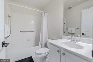 16821 Nuttal Oak Pl, Woodbridge, VA 22191 - Photo 24