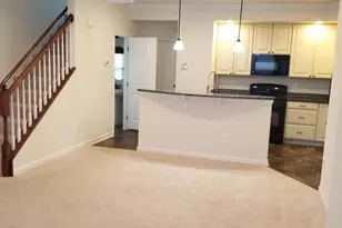 7356 Brunson Cir, Gainesville, VA 20155 - Photo 2