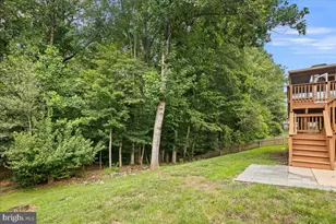 12518 Hedges Run Dr, Woodbridge, VA 22192 - Photo 42