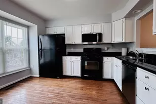 13042 Hunterbrook Dr, Woodbridge, VA 22192 - Photo 6