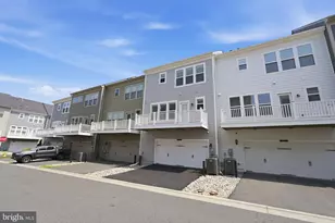 1857 Shadding Bay Ln, Dumfries, VA 22026 - Photo 38