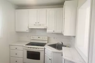 13609 Holly Ridge Ln, Gainesville, VA 20155 - Photo 10