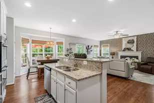 2098 Powells Landing Cir, Woodbridge, VA 22191 - Photo 20