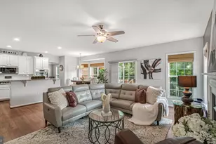 2098 Powells Landing Cir, Woodbridge, VA 22191 - Photo 6