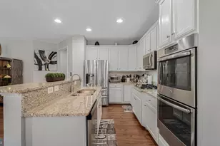 2098 Powells Landing Cir, Woodbridge, VA 22191 - Photo 22