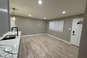 13223 Hawthorn Ln, Woodbridge, VA 22193 - Photo 2