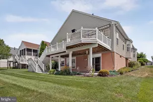 17451 Four Seasons Dr, Dumfries, VA 22025 - Photo 54