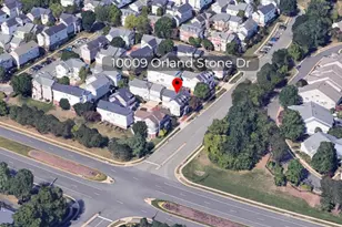 10009 Orland Stone Dr, Bristow, VA 20136 - Photo 2