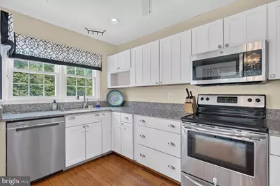 12831 Mill Brook Court, Woodbridge, VA 22192 - Photo 6