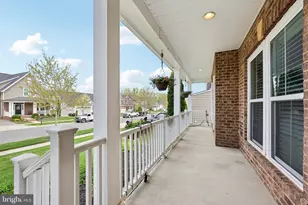 17518 Spring Cress Dr, Dumfries, VA 22026 - Photo 2