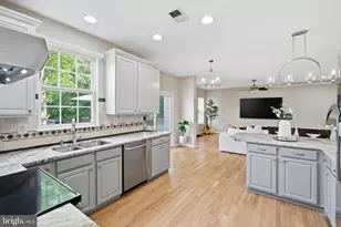 8159 Tenbrook Dr, Gainesville, VA 20155 - Photo 12