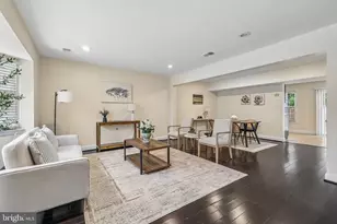 14061 Fallbrook Ln, Woodbridge, VA 22193 - Photo 4