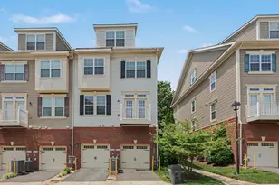 4722 Dane Ridge Cir, Woodbridge, VA 22193 - Photo 2