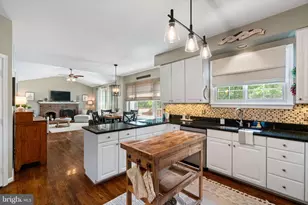 15547 Atterbury Ct, Dumfries, VA 22025 - Photo 20