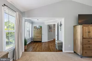 15547 Atterbury Ct, Dumfries, VA 22025 - Photo 32