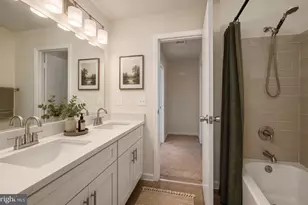 7644 Jordon Hollow Ct, Manassas, VA 20109 - Photo 18
