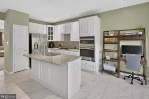 14248 Hunters Run Way, Gainesville, VA 20155 - Photo 18