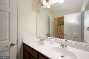 14298 Ladderbacked Dr, Gainesville, VA 20155 - Photo 26