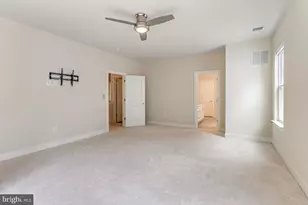 1988 Silver Sycamore Ln, Dumfries, VA 22026 - Photo 24
