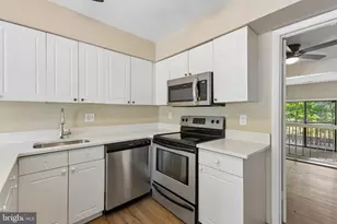 12789 Cara Dr, Woodbridge, VA 22192 - Photo 6