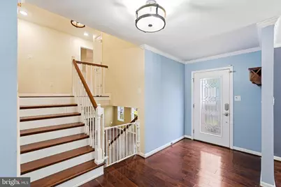 12017 William and Mary Circle, Woodbridge, VA 22192 - Photo 4