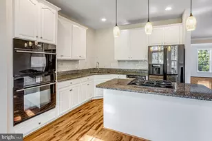 15519 Exmore Ct, Woodbridge, VA 22191 - Photo 10