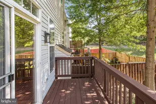 15519 Exmore Ct, Woodbridge, VA 22191 - Photo 38