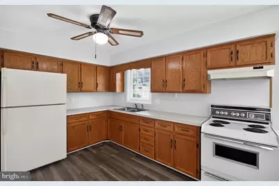 13996 Lakeview Drive, Gainesville, VA 20155 - Photo 10