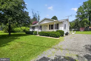 13996 Lakeview Dr, Gainesville, VA 20155 - Photo 2