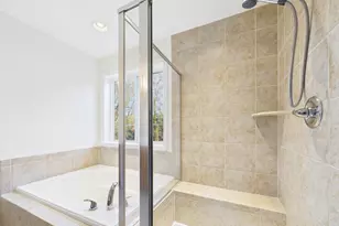 18213 Jillian Ln, Triangle, VA 22172 - Photo 16