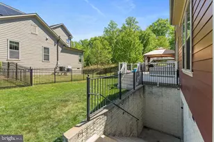17243 Miss Packard Ct, Dumfries, VA 22026 - Photo 10