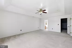 2917 Markhams Grant Dr, Woodbridge, VA 22191 - Photo 30