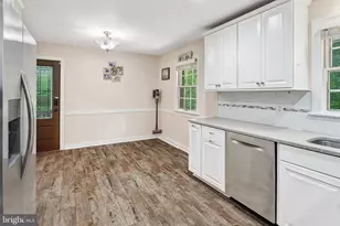 18355 Sharon Rd, Triangle, VA 22172 - Photo 14