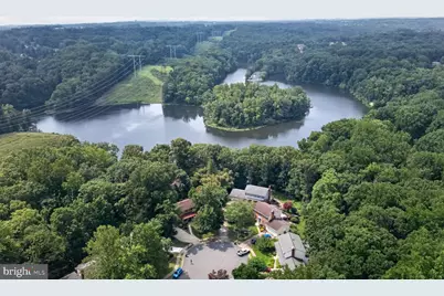 12012 Governors Court, Woodbridge, VA 22192 - Photo 2