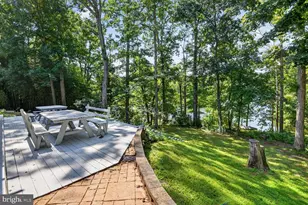 12012 Governors Ct, Woodbridge, VA 22192 - Photo 8