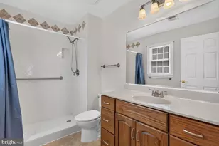 12012 Governors Ct, Woodbridge, VA 22192 - Photo 30