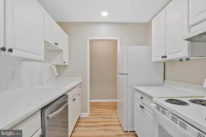 7589 Margate Court #201, Manassas, VA 20109 - Photo 8