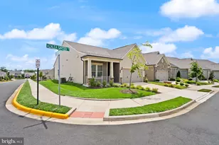6765 Azalea Garden Ln, Haymarket, VA 20169 - Photo 2