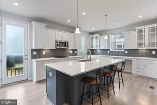 18277 Summit Pointe Dr, Triangle, VA 22172 - Photo 12