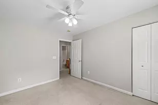 5641 Eppes Island Pl, Manassas, VA 20112 - Photo 14