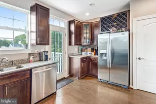 8173 Falls Grove Dr, Manassas, VA 20111 - Photo 10