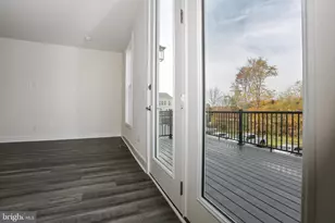 6722 Upland Mnr Dr, Gainesville, VA 20155 - Photo 12