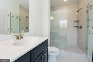 6722 Upland Mnr Dr, Gainesville, VA 20155 - Photo 18