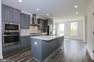 6722 Upland Mnr Dr, Gainesville, VA 20155 - Photo 6