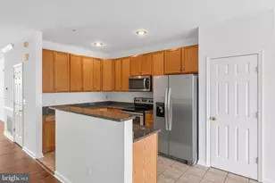 15541 John Diskin Cir, Woodbridge, VA 22191 - Photo 12