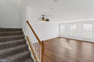 15541 John Diskin Cir, Woodbridge, VA 22191 - Photo 10