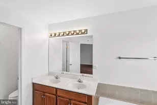 15541 John Diskin Cir, Woodbridge, VA 22191 - Photo 24